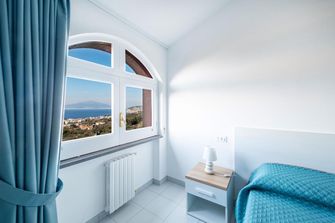 Sorrentovibes - Sea View Rooftop Apartment With Jacuzzi & Garden Buitenkant foto
