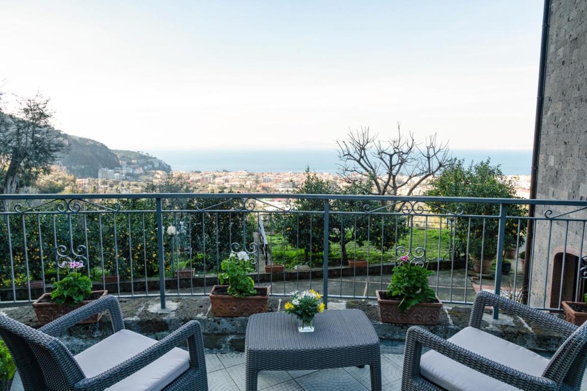 Sorrentovibes - Sea View Rooftop Apartment With Jacuzzi & Garden Buitenkant foto