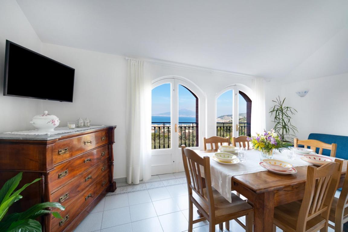 Sorrentovibes - Sea View Rooftop Apartment With Jacuzzi & Garden Buitenkant foto