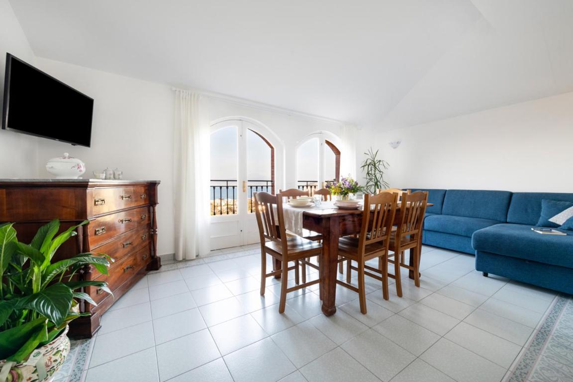 Sorrentovibes - Sea View Rooftop Apartment With Jacuzzi & Garden Buitenkant foto