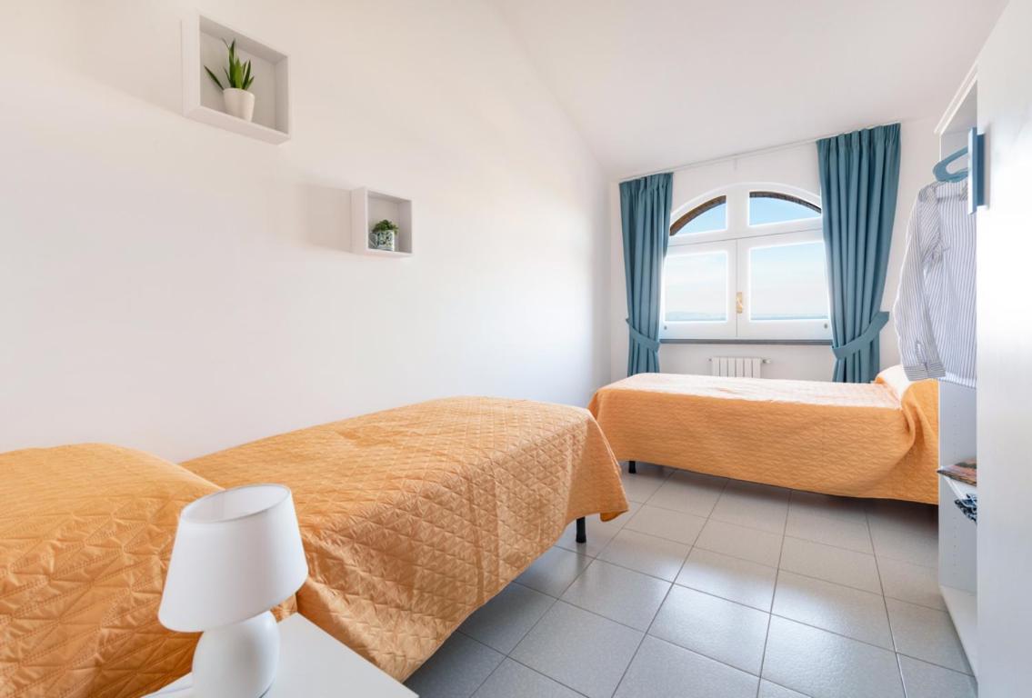 Sorrentovibes - Sea View Rooftop Apartment With Jacuzzi & Garden Buitenkant foto