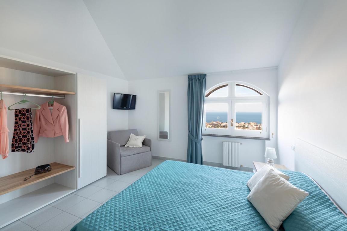Sorrentovibes - Sea View Rooftop Apartment With Jacuzzi & Garden Buitenkant foto