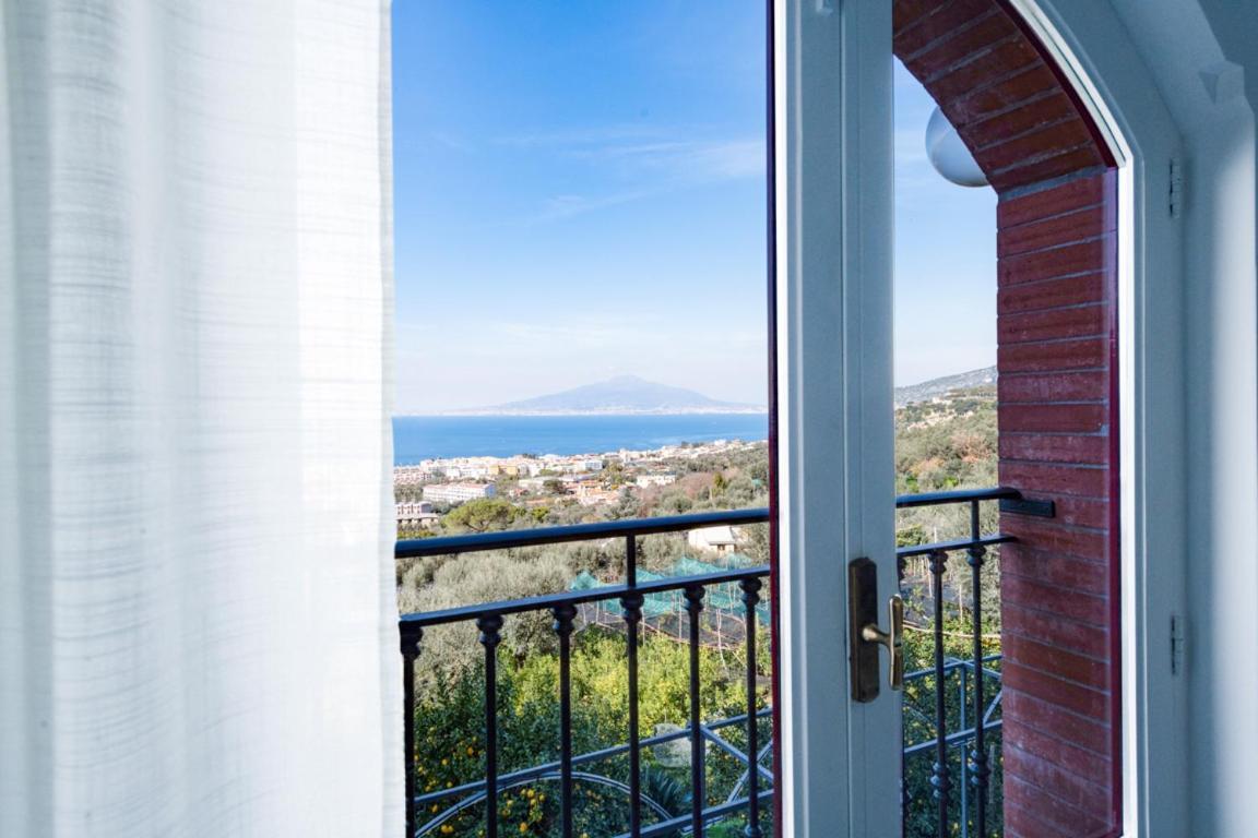 Sorrentovibes - Sea View Rooftop Apartment With Jacuzzi & Garden Buitenkant foto